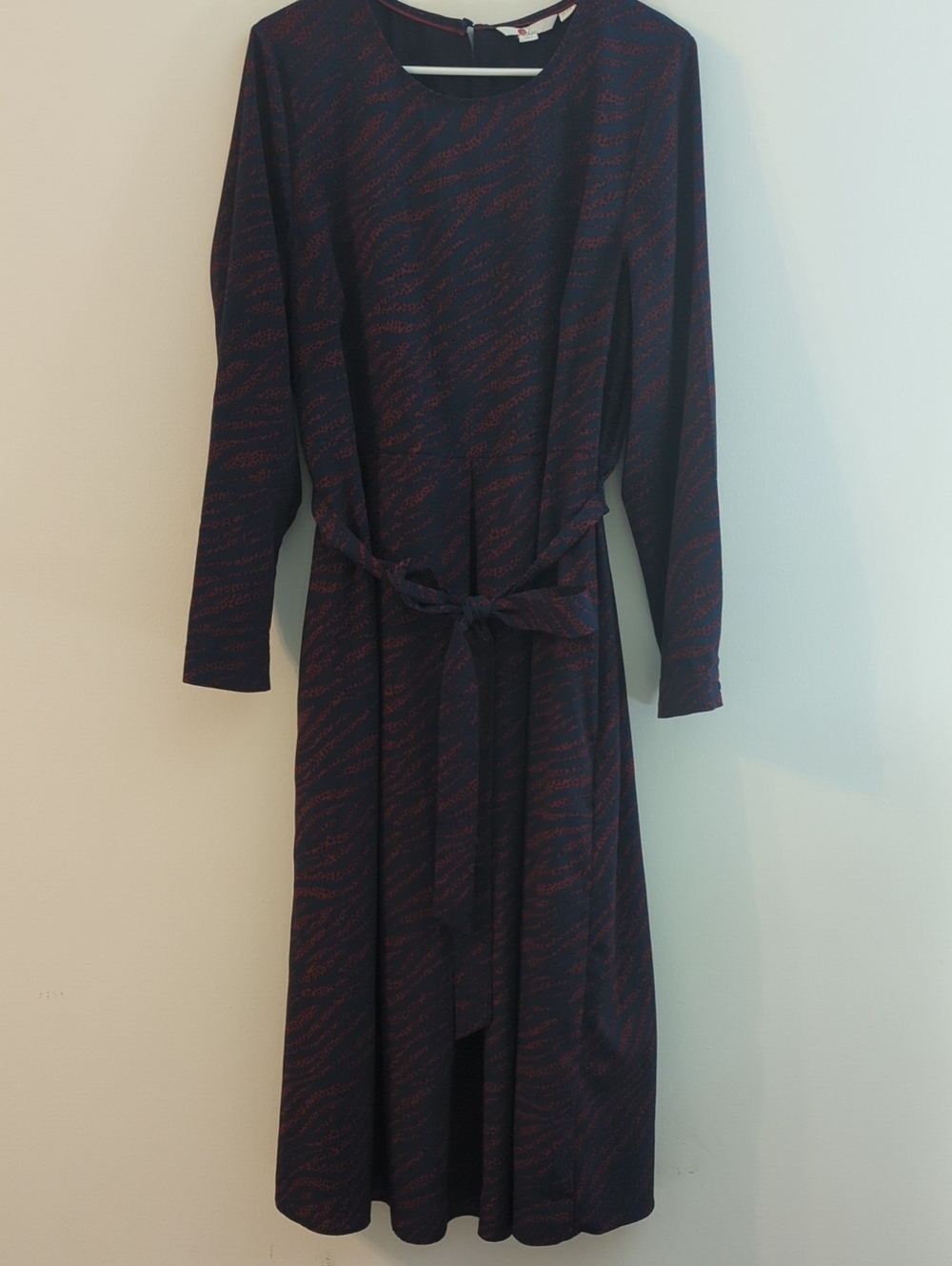 Boden Navy and Burgundy Long Sleeve Tie-Waist Midi Dress (US 16/18R)